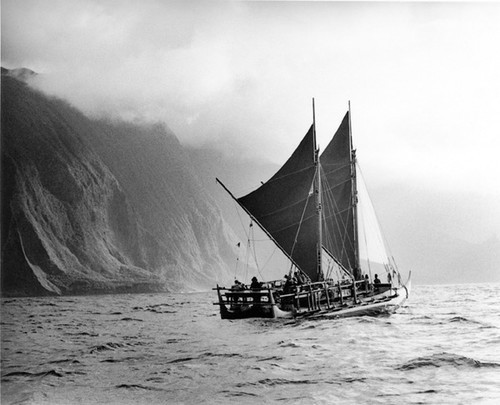 Hokule’a - a tradition restored.  Photo by Monte Costa © SW